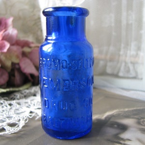 Antique Cobalt Bottle, BROMO SELTZER Bottle, Cobalt Blue Bottle, Cobalt Medicine Bottle, Small Medicine Bottle, Collectible Medicine Bottle