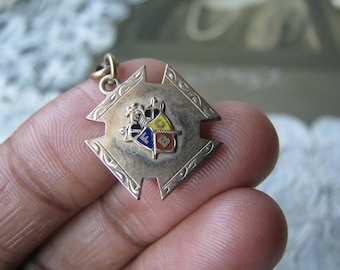 Antieke met goud gevulde Knights of Pythias-zakhorlogehouder
