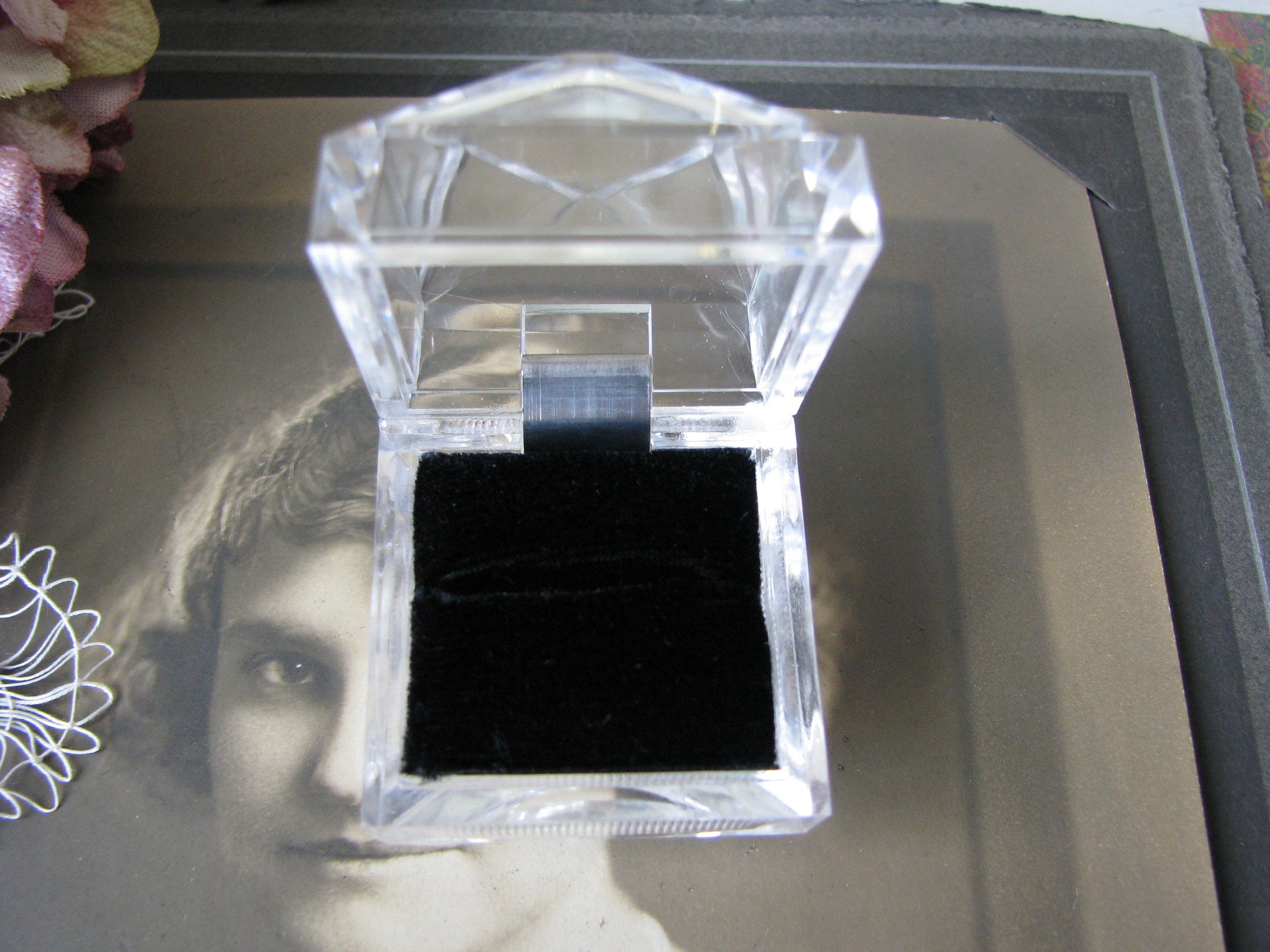 plastic ring case