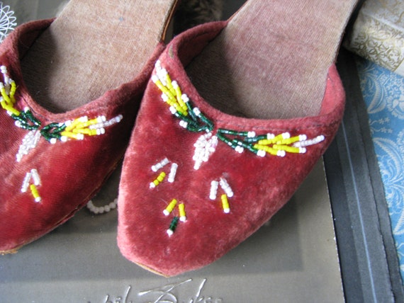 Antique Beaded Shoes, Antique Velvet Shoes, Antiq… - image 4