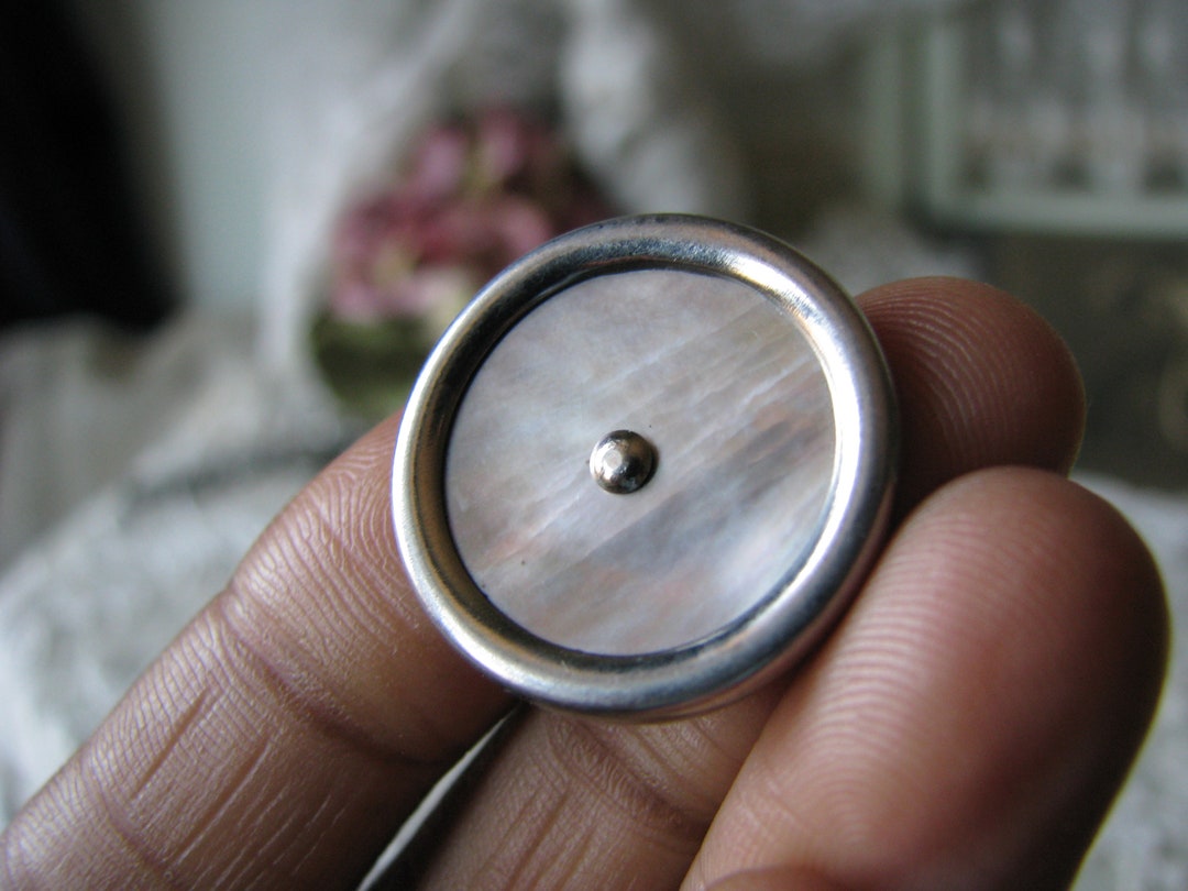 Antique Carved Mother of Pearl Button, Victorian Shell Button - Etsy