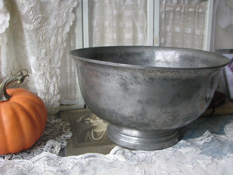 Antique Christmas Decor Antique Pewter Footed Bowl Wood /& Sons Boston N.G Large Antique Pewter Bowl Antique Halloween Decor