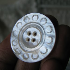 Antique Carved Shell Button, Antique Mother Of Pearl Button, Mother Of Pearl Button, Victorian Carved Button, White Mother Of Pearl