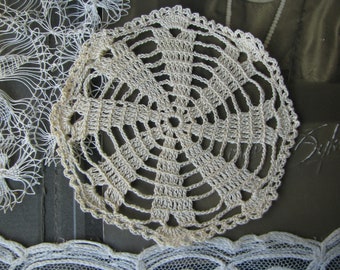 Vintage Crochet Doily, Small Chrochet Doily, Cream Cotton Doily, Ecru Chrochet, Wedding Decor, Bridal Decor, Pinwheel Chrochet Doily