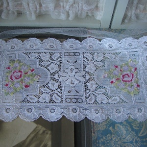 Antique Lace Doily, Nottingham Lace Doily, Embroidered Lace Doily, Rose Doily, Wedding Decorations, Wedding Lace