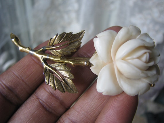 Vintage Celluloid Rose Brooch, Large Rose Brooch,… - image 2