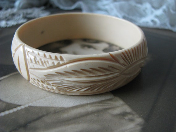 Antique Celluloid Bracelet, Carved Celluloid Bang… - image 2