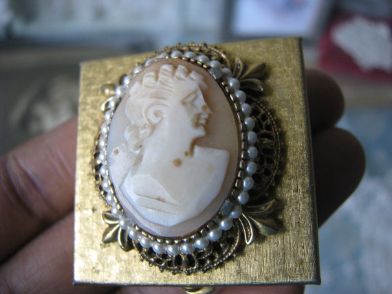 Vintage Cameo Pill box, Shell Cameo Pill Box, Gol… - image 5