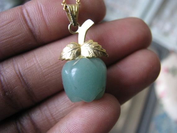 Vintage Faux Jade Necklace, Jade Apple Necklace, … - image 1