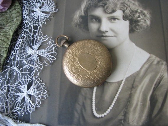 Vintage Pocket Watch Locket, Large Round Locket, … - image 3