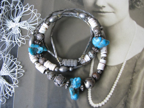 Native American Chunky Dunky Shell Vintage Southwestern Sterling Silver Necklace Native American Chunky Dunky Shell Vintage Southwestern Sterling Silver Necklace