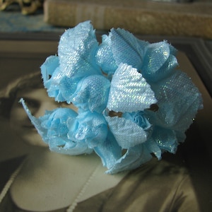 Vintage Millinery Flowers, Vintage Fabric Roses, Fabric Flowers, Vintage Millinery, Blue Roses, Wedding Flowers