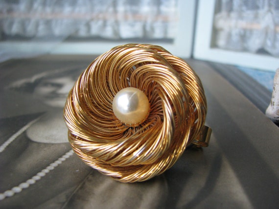 Louis Vuitton Louise Scarf Ring Metal Gold 12293859
