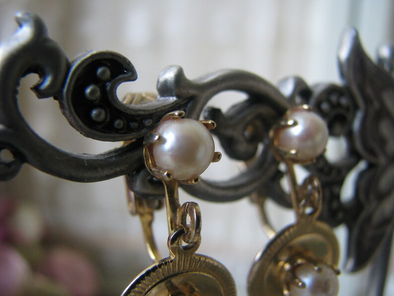 Cultured Pearl Earrings Wedding Pearls Bridal Earrings Vintage Pearl Earrings Pearl Wedding Earrings Vintage Clip On Earrings