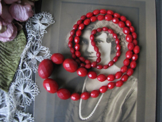 RARE Cherry Red Bakelite Necklace, Art Deco Bead N