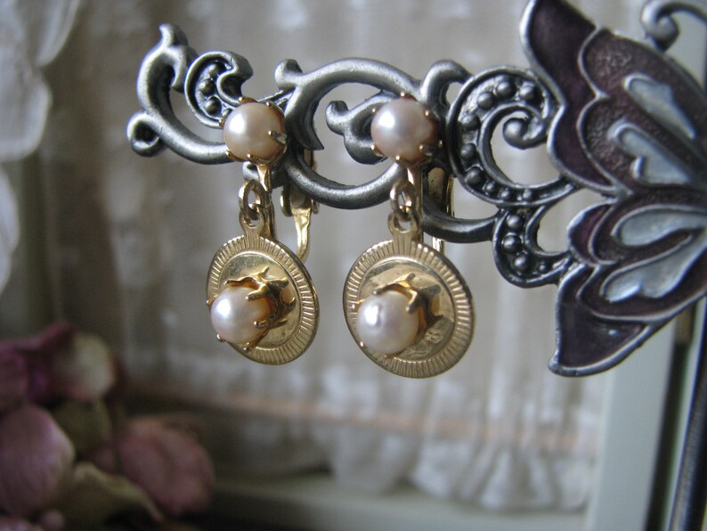 Cultured Pearl Earrings Wedding Pearls Bridal Earrings Vintage Pearl Earrings Pearl Wedding Earrings Vintage Clip On Earrings