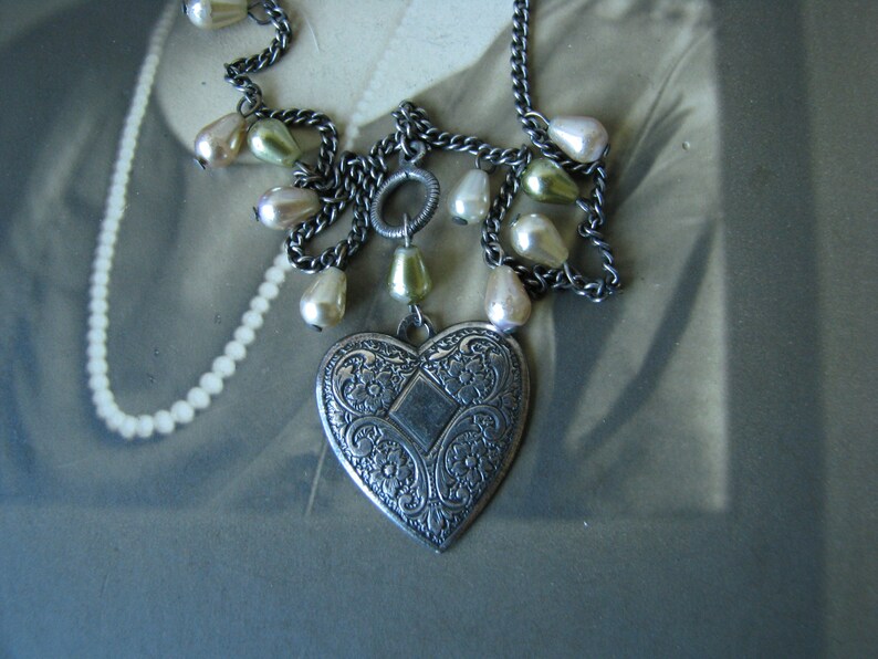 Small Vintage Heart Necklace main image 0