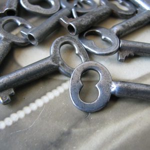 Antique Key Pendant, Small Antique Key, Antique Steampunk Key, Steampunk Skeleton Key, Key Pendant