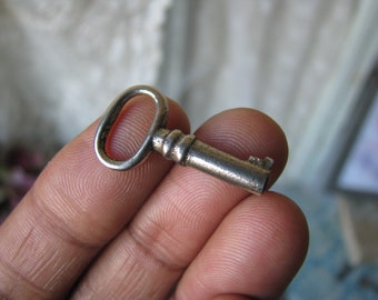 Miniature Antique Key Pendant, Steampunk Skeleton Key