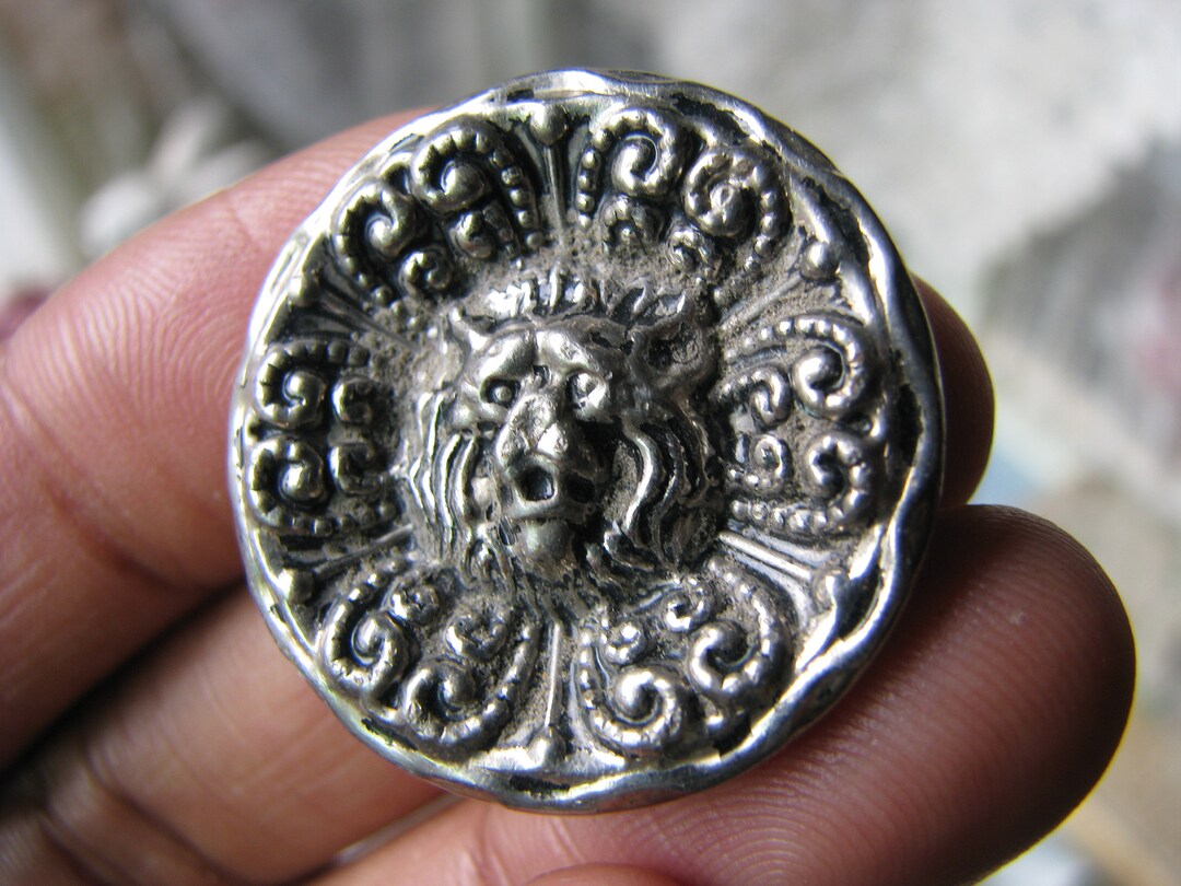 Statue Figure Button Antique Art Nouveau Lion Head Picture Button, Filigree Detail - Etsy