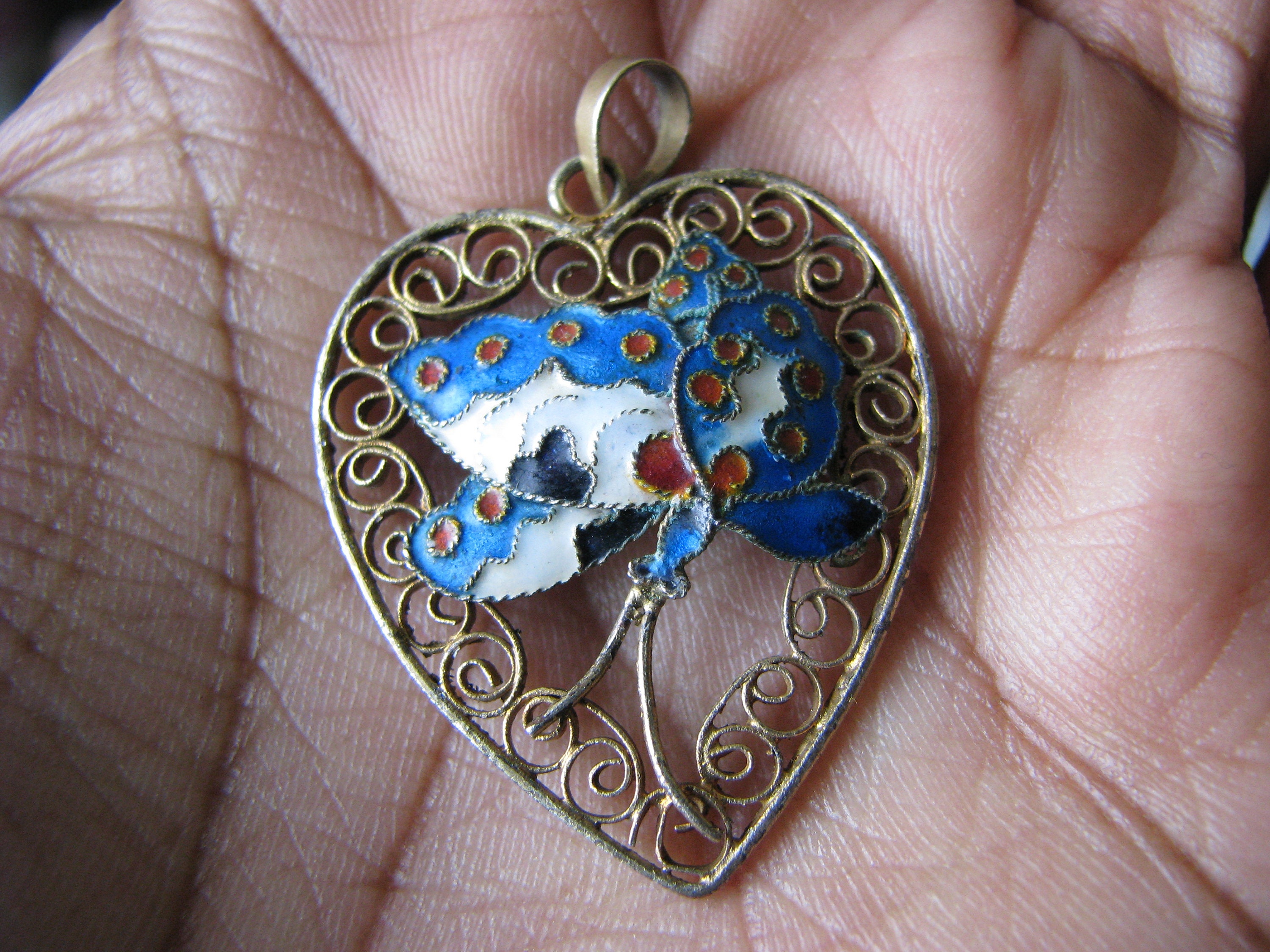 アンティーク　バタフライモチーフ フィリグリー ネックレス Vintage filigree butterfly necklace - Etsy 日本