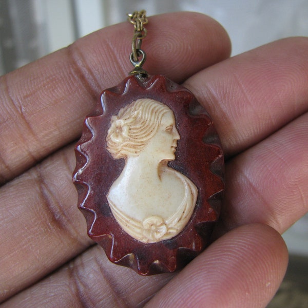 Art Deco Cameo Necklace, Antique Cameo Necklace, Celluloid Cameo Necklace, Bird's Eye Maple Cameo Necklace, Bridal Necklace