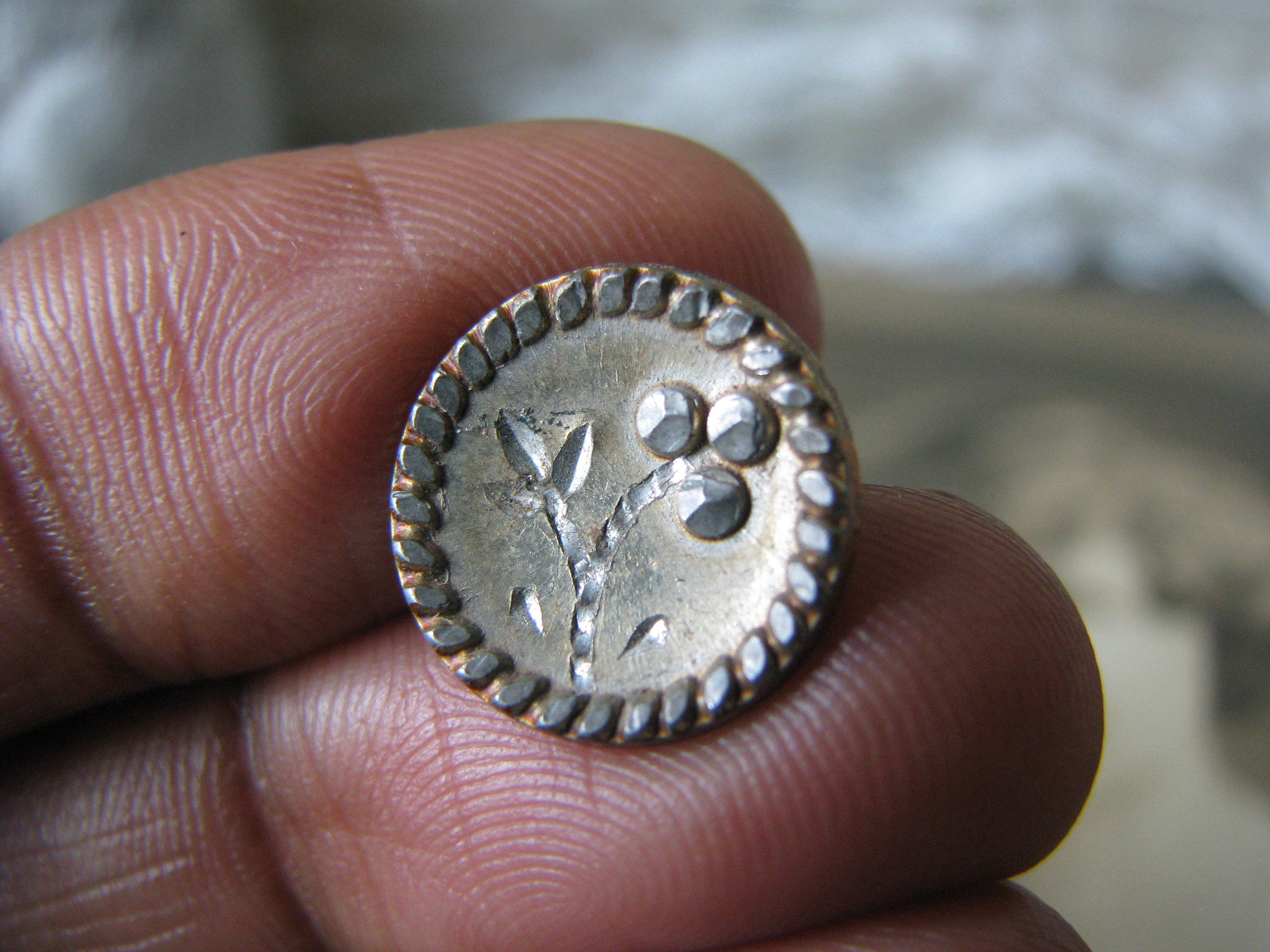 Antique Pewter Button Victorian Pewter Button Antique Picture Etsy 日本