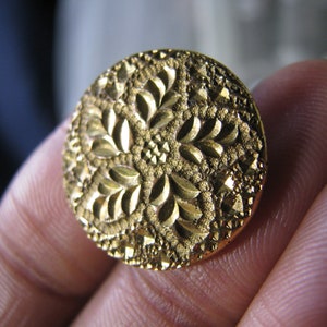 Antique Golden Age Button, Gold Gilt Button, Antique Victorian Button, Chased Button, Antique Sewing Notions