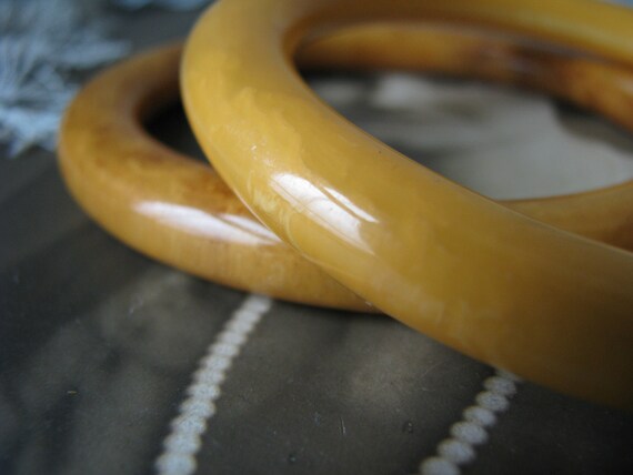 Art Deco Celluloid Bangles, Butterscotch Celluloi… - image 4