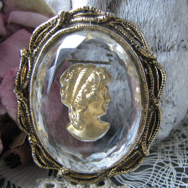 Vintage Intaglio Brooch, Reverse Cameo Brooch, Large Intaglio Brooch, Crystal Intaglio Brooch, Wedding Brooch, Bridal Brooch, Vintage Brooch