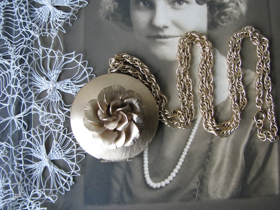 Vintage Flower Locket, Large Round Locket, Vintage