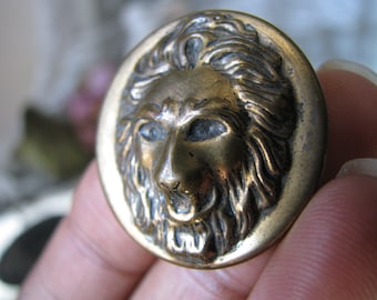 Antique Picture Button, Antique Lion Button, Picture Button, Victorian Picture Button, Antique Brass Button