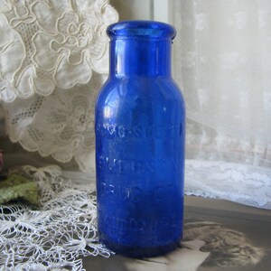 Antique Cobalt Bottle, BROMO SELTZER Bottle, Cobalt Blue Bottle, Cobalt Medicine Bottle, Small Medicine Bottle, Collectible Medicine Bottle