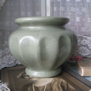 Vintage Pottery Planter, Vintage Green Planter, Haeger Planter, Mid Century Planter, Haeger Pottery Planter