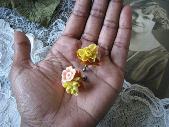 Vintage Celluloid Earrings, Floral Celluloid Earr… - image 5