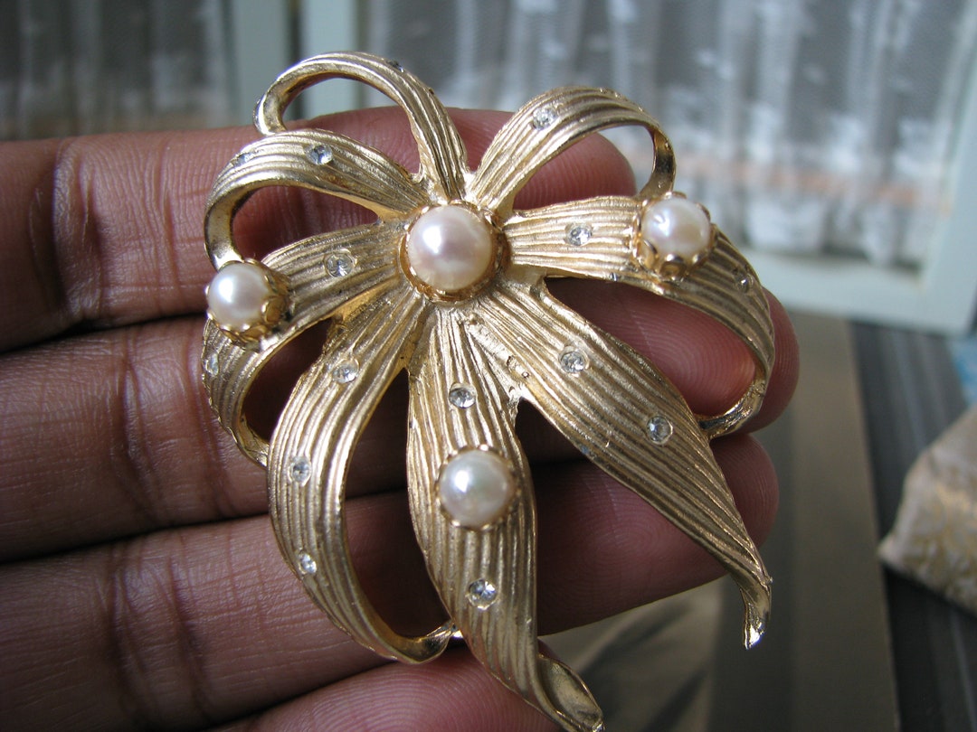 Broche Ancienne Art Déco - Plaqué Or, Strass, Perle - Occasion à Porter