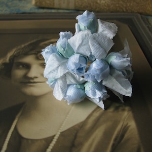 Vintage Millinery Flowers, Vintage Fabric Roses, Fabric Flowers, Vintage Millinery, Blue Roses, Wedding Flowers