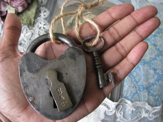 Antique Heart Padlock, Large Antique Padlock, Antique Smokehouse Padlock, S  & Co., Large Heart Shaped Padlock, Civil War Era - Etsy UK
