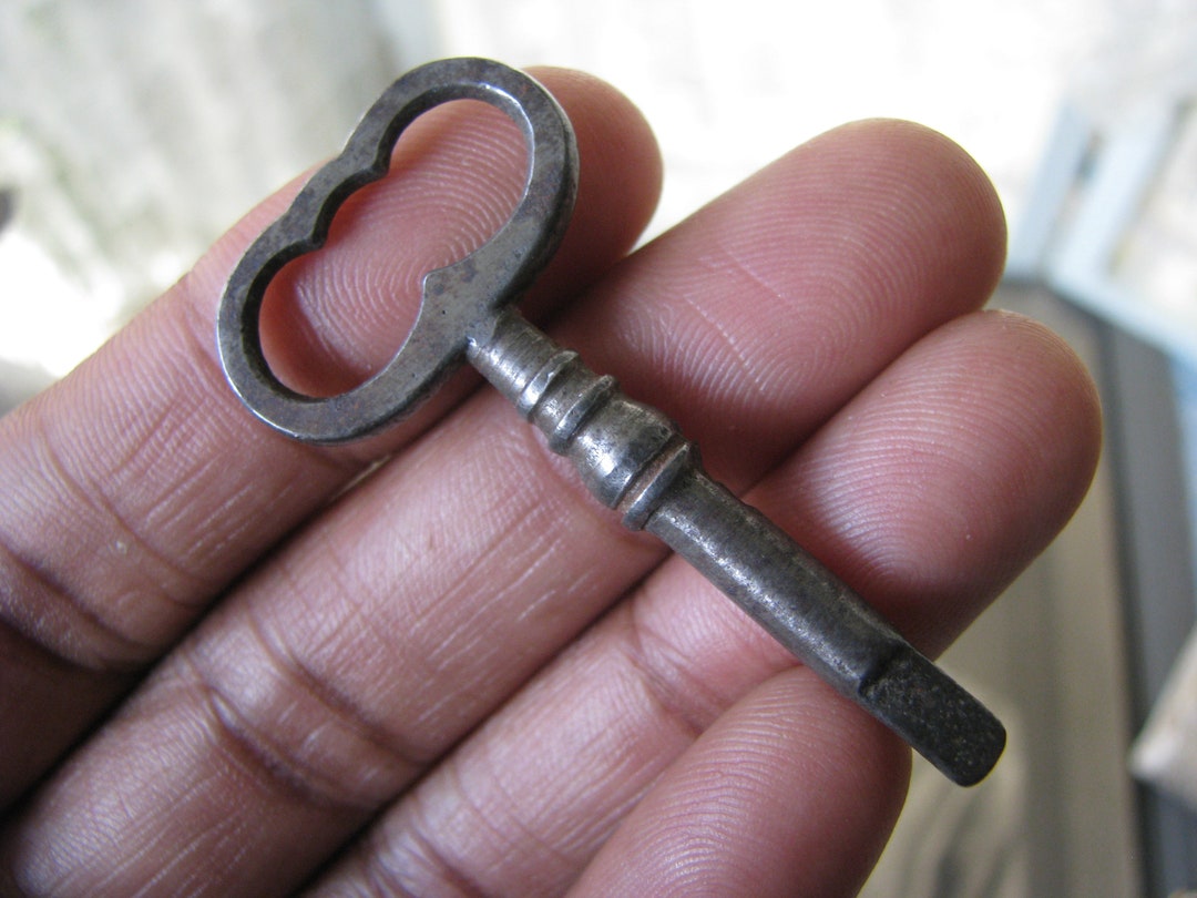 Antique Sewing Machine Key, Singer Sewing Machine Key, Antique