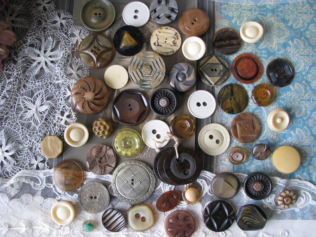 Vintage Coat Buttons, Large Coat Buttons, Vintage Plastic Coat Buttons