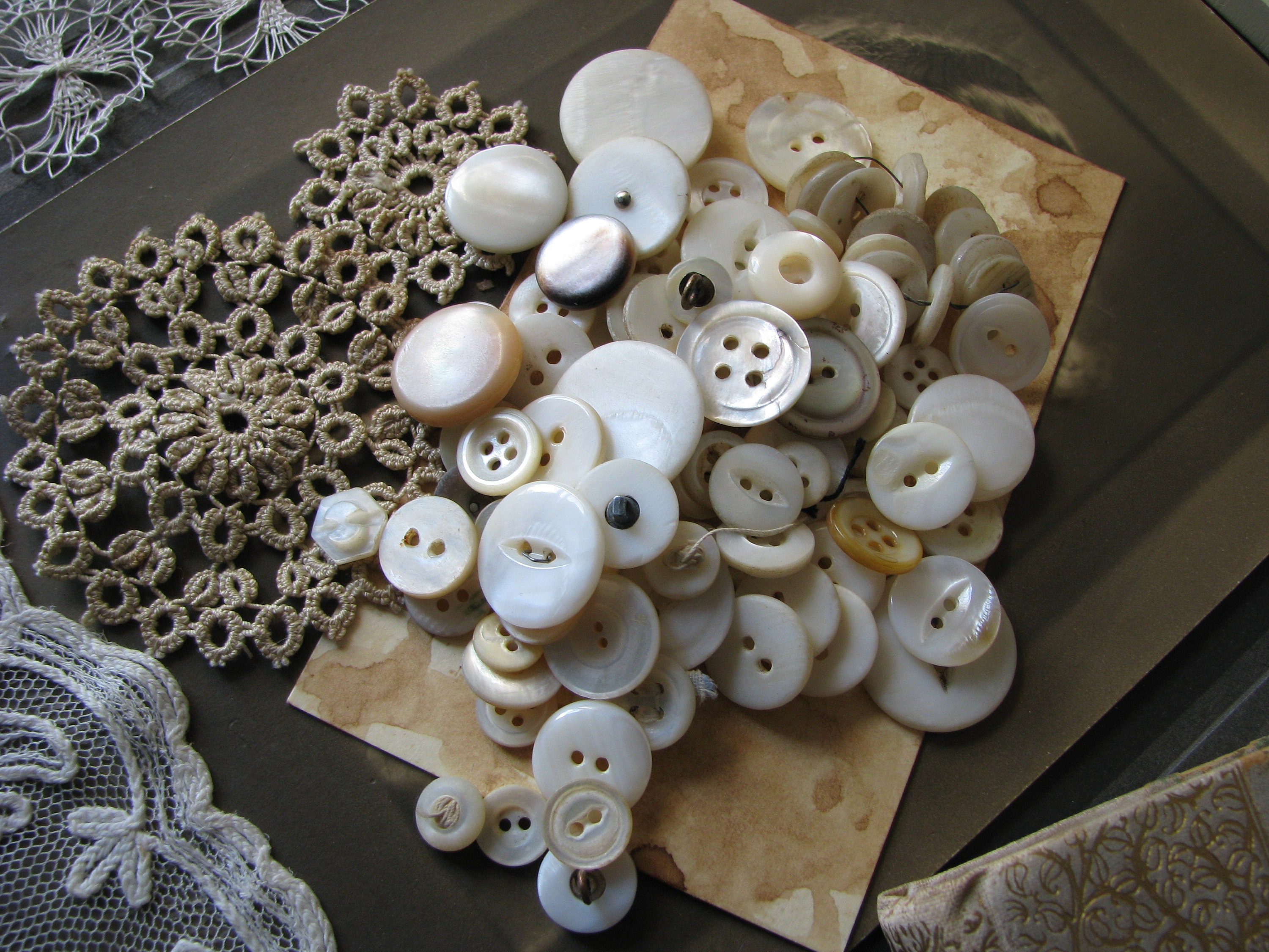 Antique Pearl Buttons 100 Antique Shell Buttons Antique Sewing Buttons 100 Antique Mother of Pearl Buttons