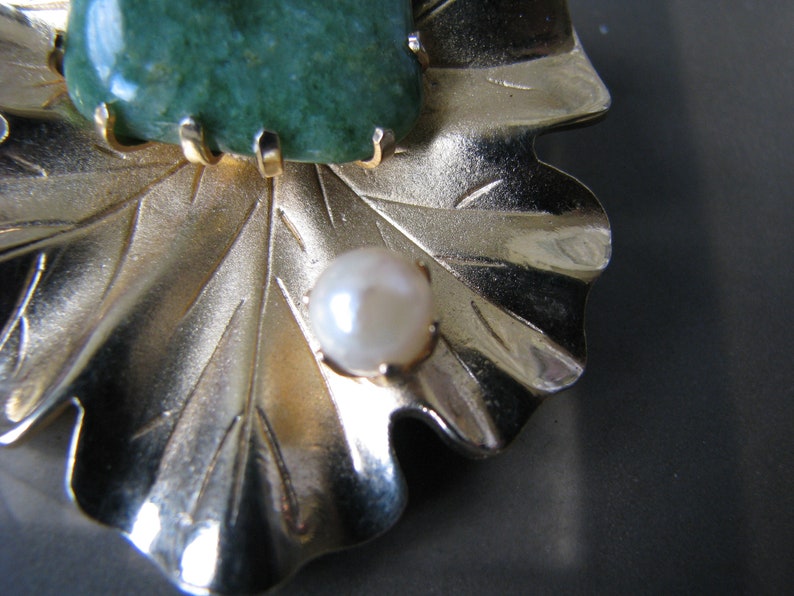 Vintage Pearl Brooch Vintage Jade Brooch Vintage Leaf Pin Cultured Pearl Pin Jade /& Pearl Pin Jade and Pearl Pin Jade Leaf Pin