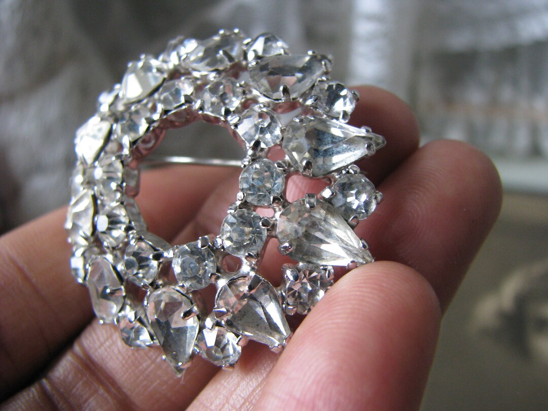 Vintage Rhinestone Wreath Brooch, Bridal Wedding Jewelry - Etsy