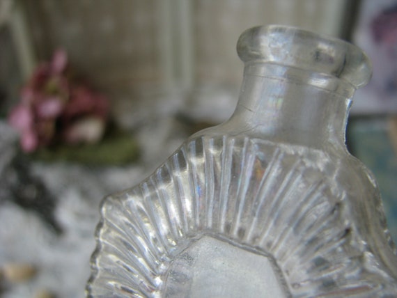 Antique Perfume Bottle, Antique Molded Glass Bott… - image 4