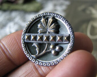 Victorian Picture Button, Antique Flower Button, Sewing Notion