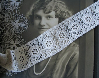 Antique Cream Floral Knit Cotton Lace Trim, Victorian Sewing Lace