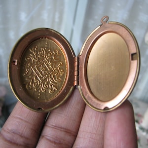 Victorian Locket, Vintage Victorian Style Locket, Stamped Brass Locket, Vintage Oval Locket, Large Oval Locket