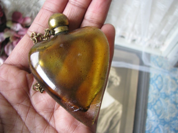 Antique Perfume Bottle, Antique Heart Perfume Bot… - image 4