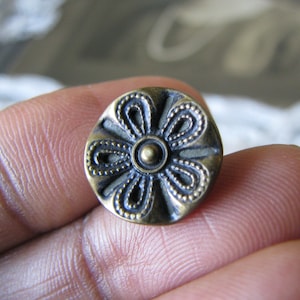 Antique Picture Button, Victorian Picture Button, Flower Picture Button, Large Picture Button, Victorian Sewing Notions, Collectable Button
