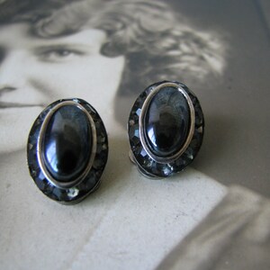 Pave Set Rhinestone Earrings, 1980&#39;s Rhinestone Earrings, Black Glass Rhinestone Earrings, Pave Earrings, Clip On Earrings